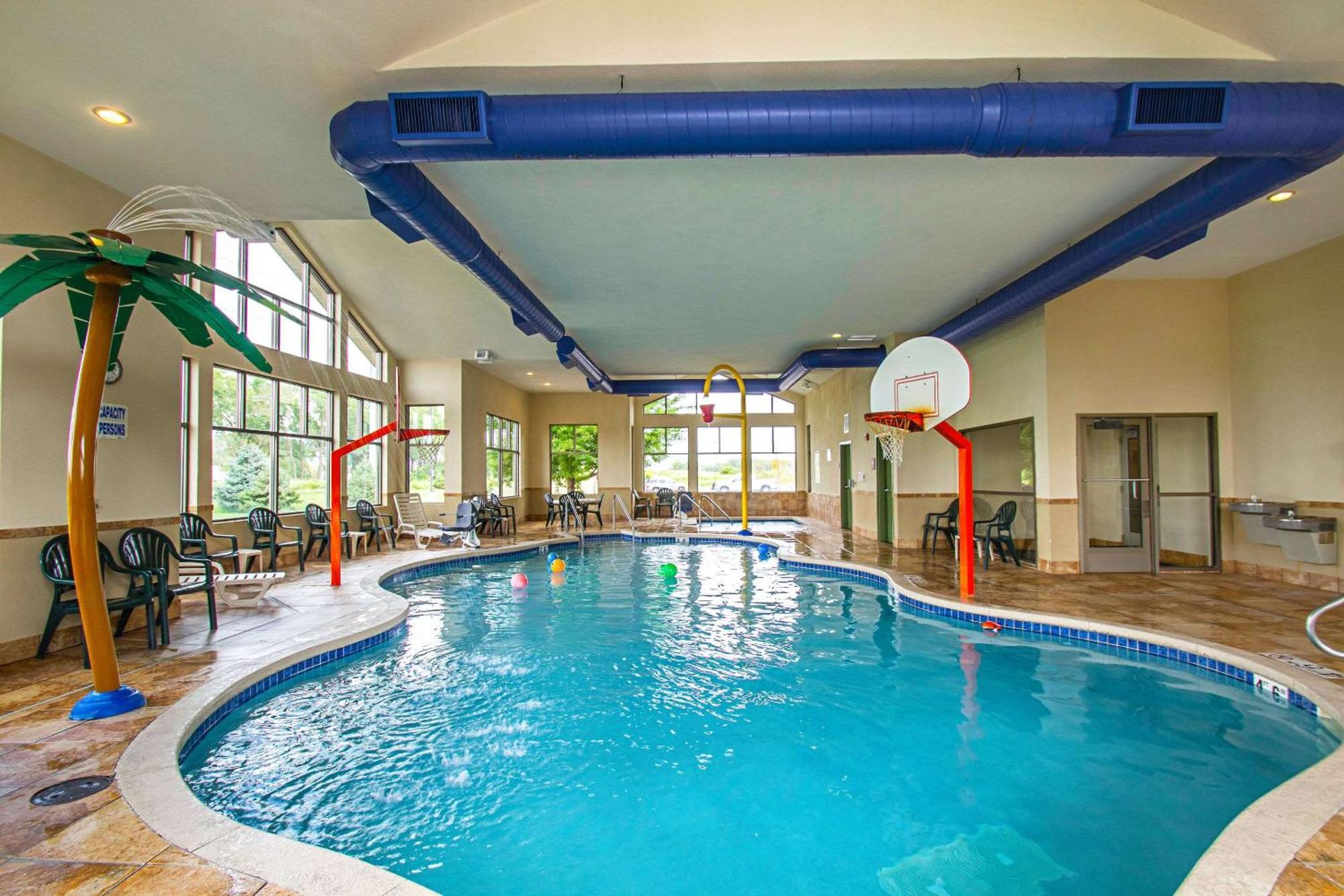 Mainstay Suites Madison - Monona Экстерьер фото