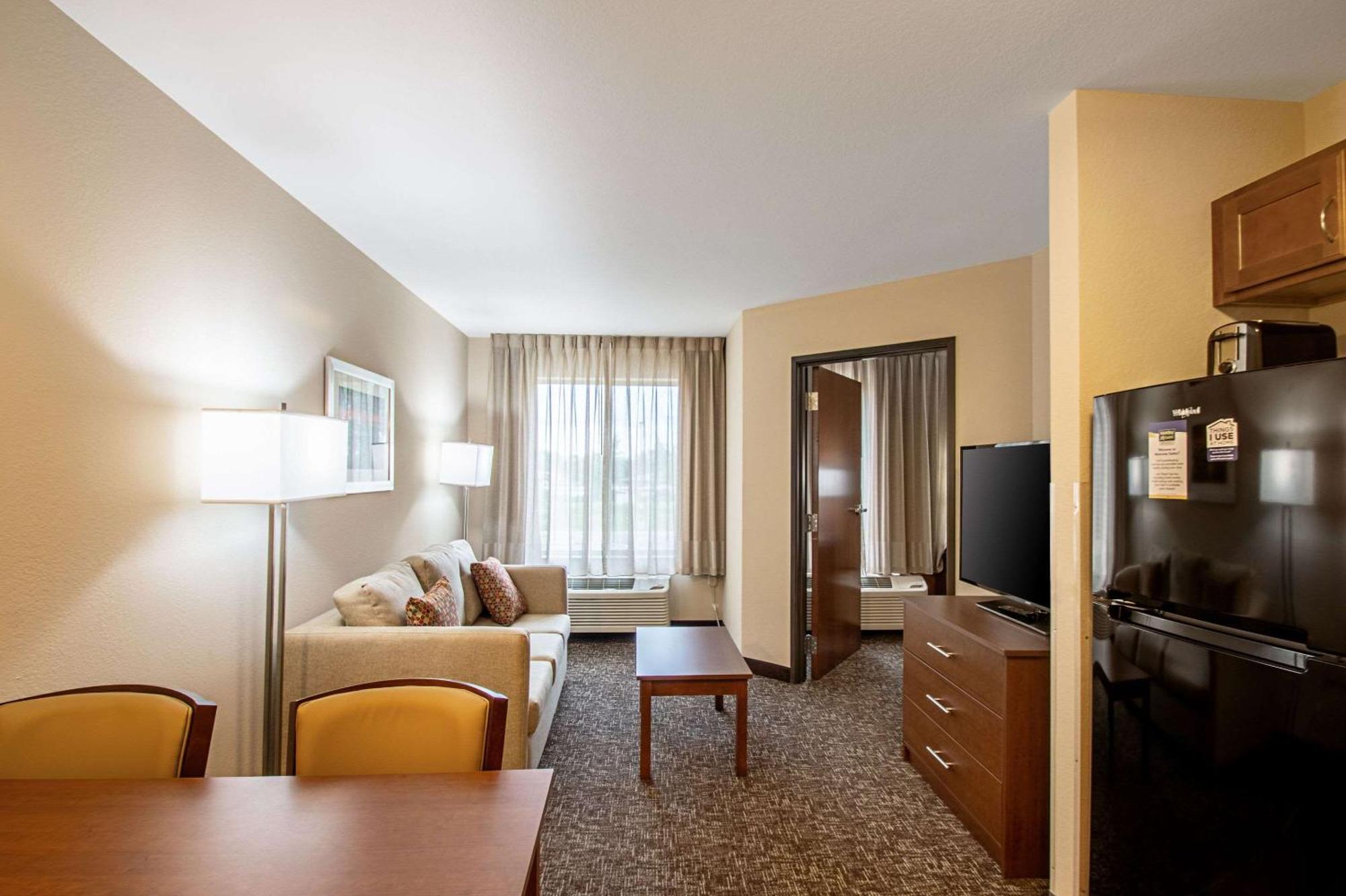Mainstay Suites Madison - Monona Экстерьер фото