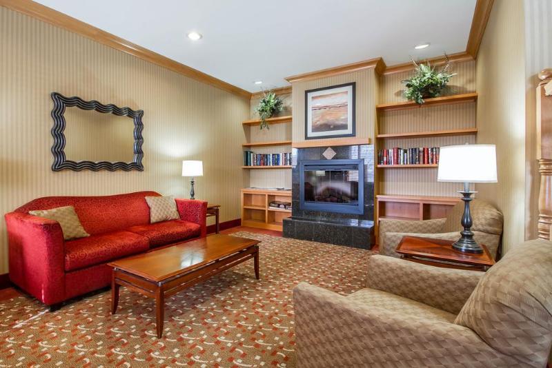 Mainstay Suites Madison - Monona Экстерьер фото