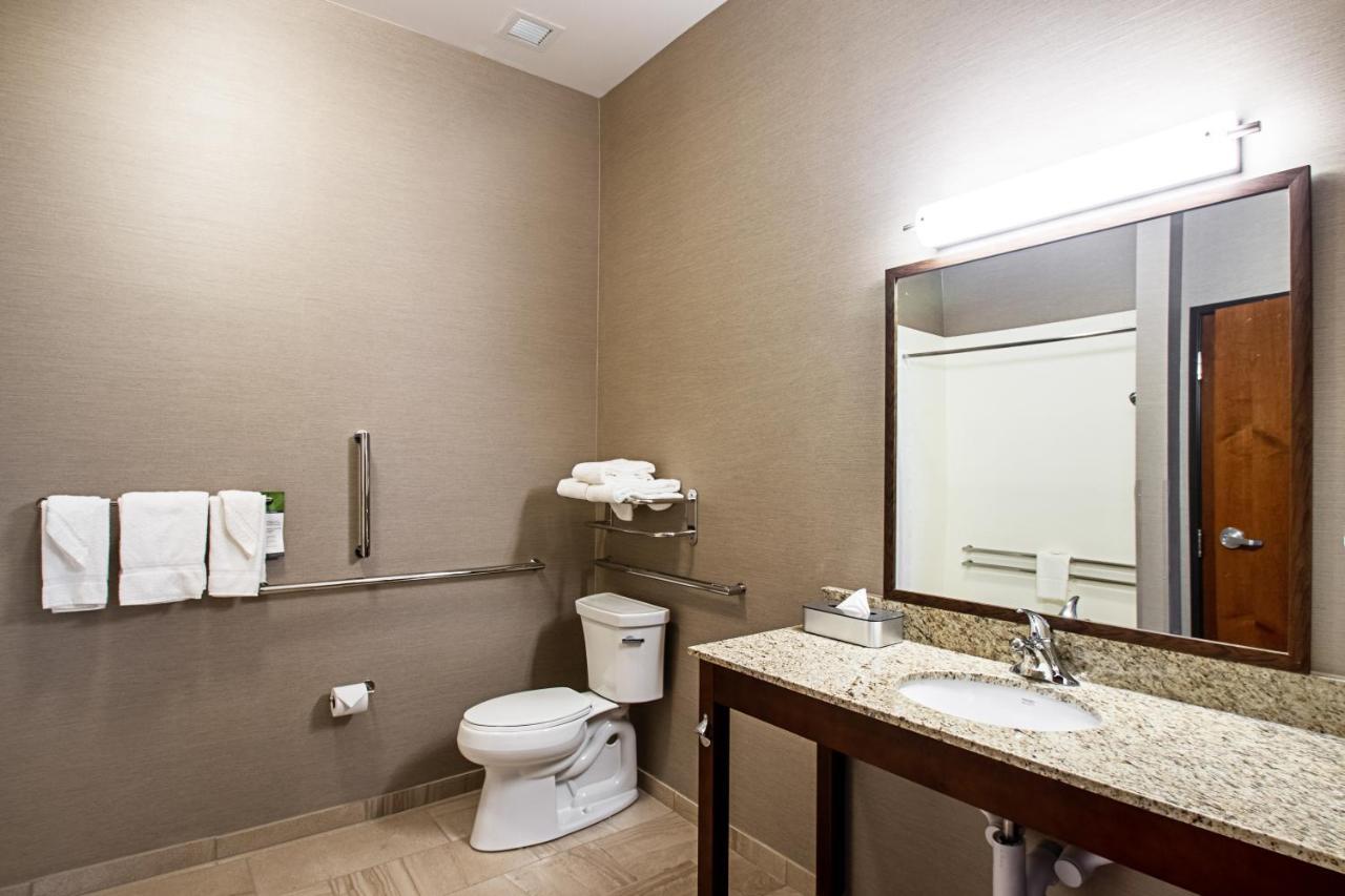 Mainstay Suites Madison - Monona Экстерьер фото